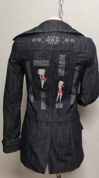 Gabardina vaquera Betty Boop