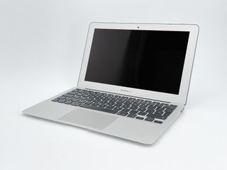 MacBook Air 11" Intel Core i5 1.3GHz 2 núcleos - SSD 256Gb - RAM 4Gb