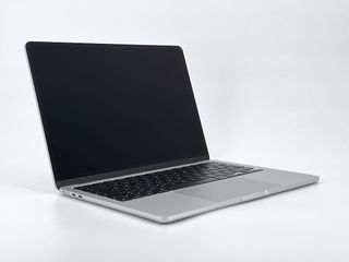 MacBook Air 13" (2022) M2 8 CPU/8 GPU núcleos - Disco 256Gb SSD - RAM 8Gb - Plata