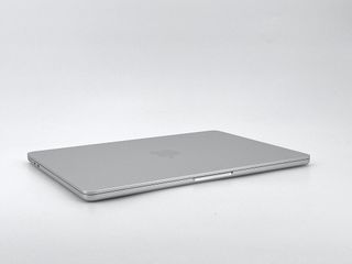 MacBook Air 13" (2022) M2 8 CPU/8 GPU núcleos - Disco 256Gb SSD - RAM 8Gb - Plata