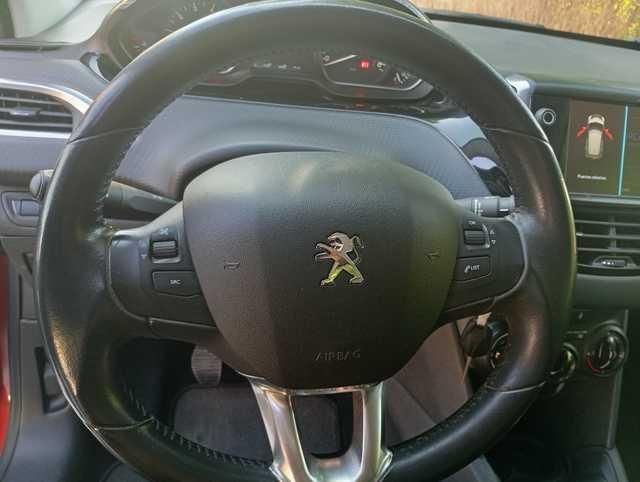 Peugeot 208 PureTech 82 Style 60 kW (82 CV)