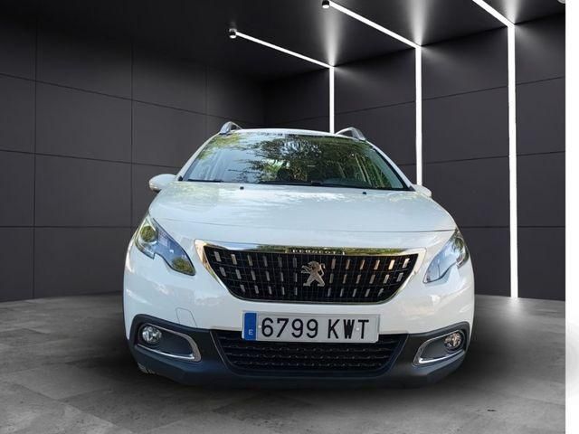 Peugeot 2008 PureTech Signature 60 kW (82 CV)
