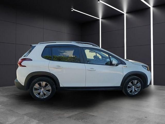 Peugeot 2008 PureTech Signature 60 kW (82 CV)