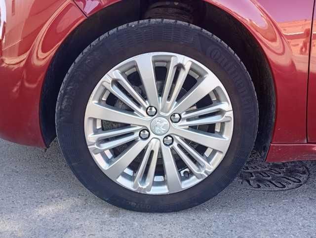 Peugeot 208 PureTech 82 Style 60 kW (82 CV)