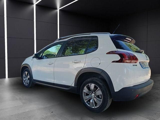 Peugeot 2008 PureTech Signature 60 kW (82 CV)