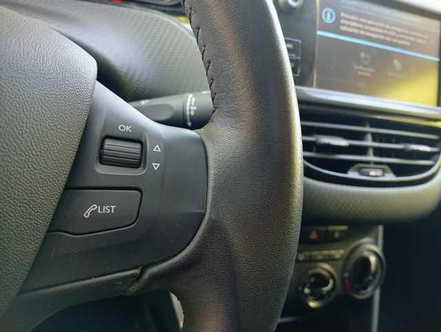 Peugeot 2008 PureTech Signature 60 kW (82 CV)