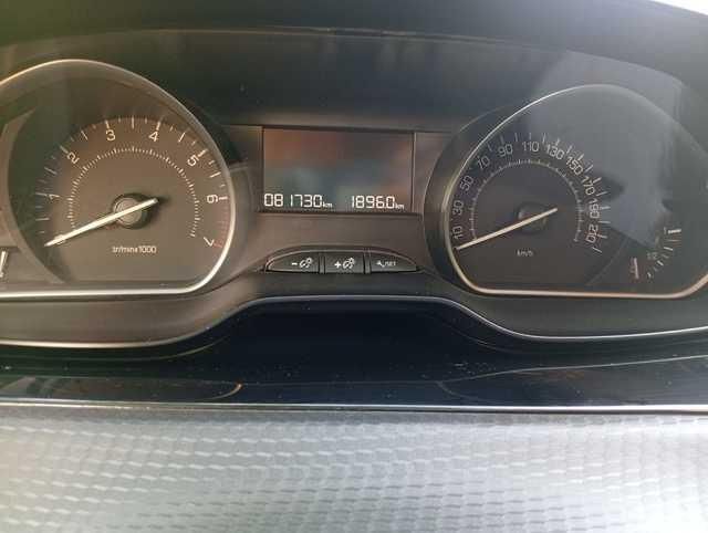 Peugeot 2008 PureTech Signature 60 kW (82 CV)