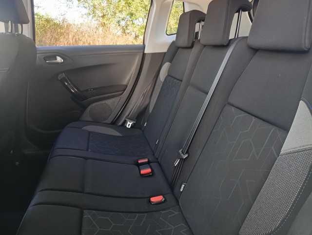 Peugeot 2008 PureTech Signature 60 kW (82 CV)