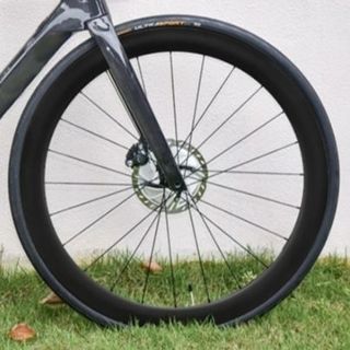 Rueda delantera 50mm Carbono