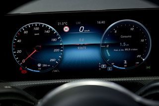 Mercedes CLA MERCEDES-BENZ   200 D DCT 