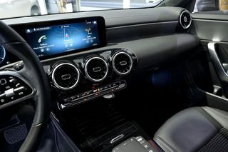 Mercedes CLA MERCEDES-BENZ   200 D DCT 