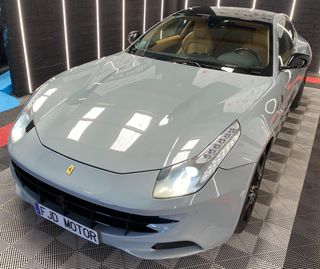 FERRARI FF -