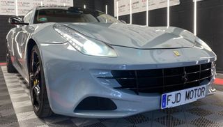 FERRARI FF -