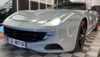 FERRARI FF -