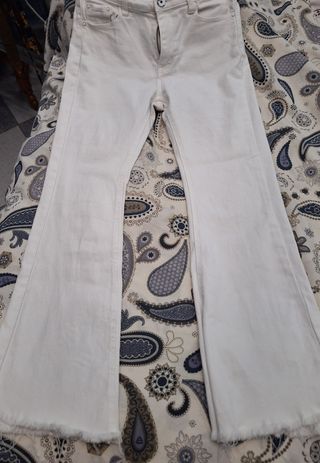 Pantalones campana blancos mujer