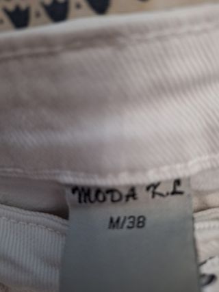 Pantalones campana blancos mujer