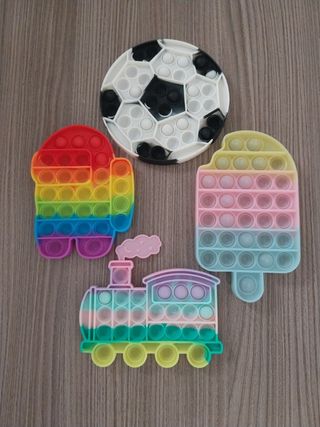 4 Pop it! Gioco sensoriale