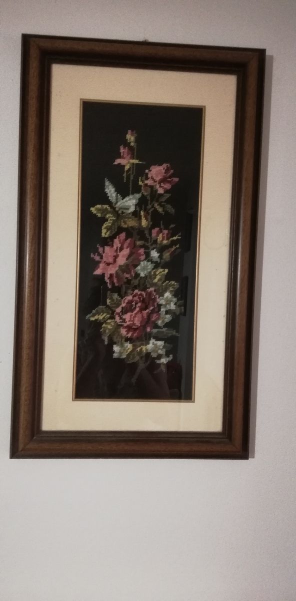 Quadro ricamo rose 70x42cm