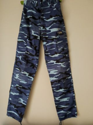 Pantalones cargo verde militar, talla 32