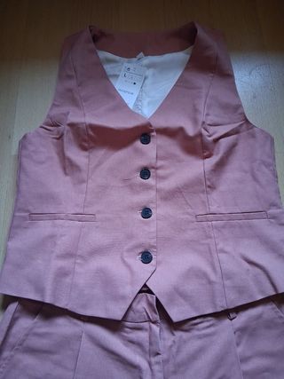 Conjunto chaleco y shorts rosa Indefir - L
