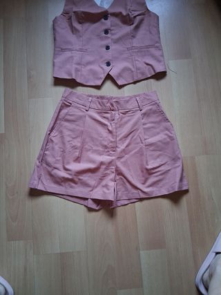 Conjunto chaleco y shorts rosa Indefir - L