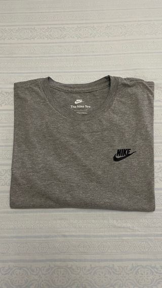 Camiseta Nike gris - Talla S