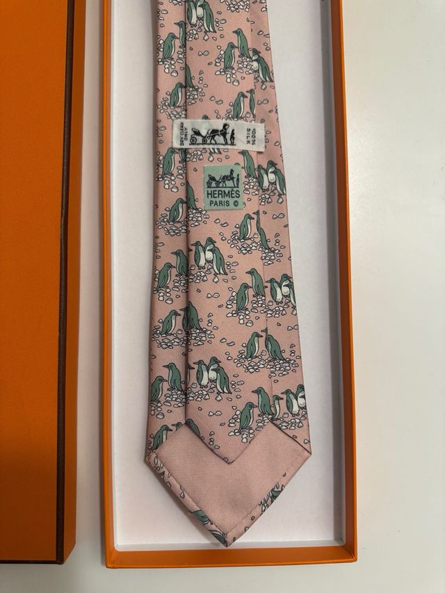 Corbata Hermès pingüinos