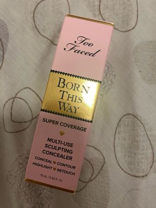 Too Faced Born This Way - Corrector beige