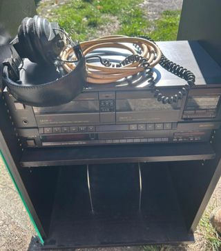 Giradischi Technics con mobiletto stereo