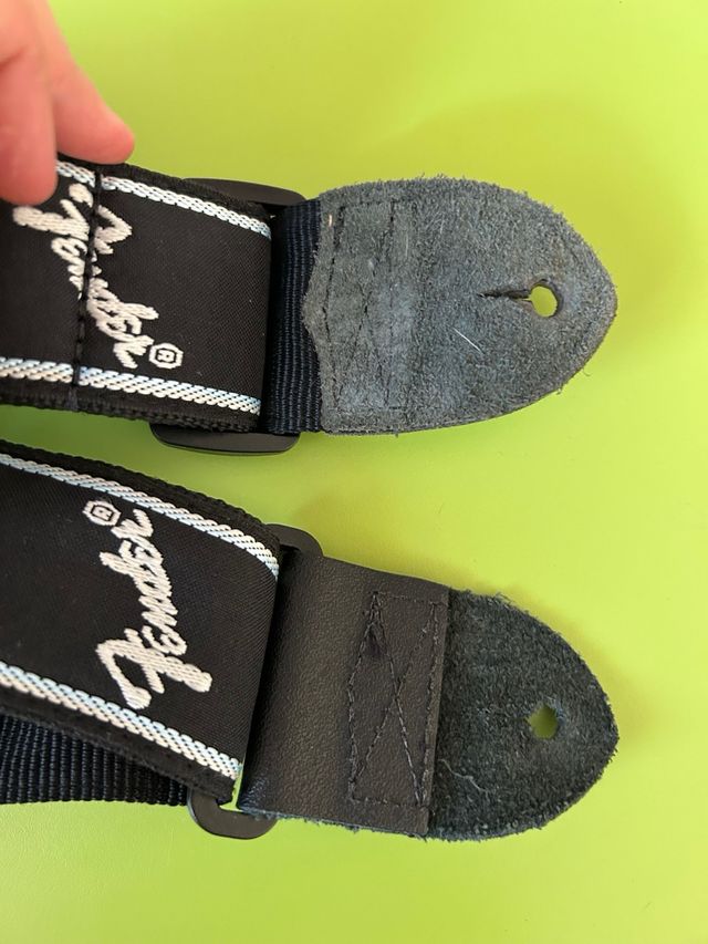 Correa Fender guitarra - Negra/Celeste