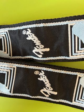Correa Fender guitarra - Negra/Celeste