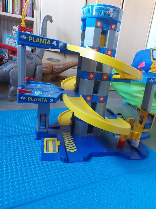 Parking Coches Ascensor - Gasolinera