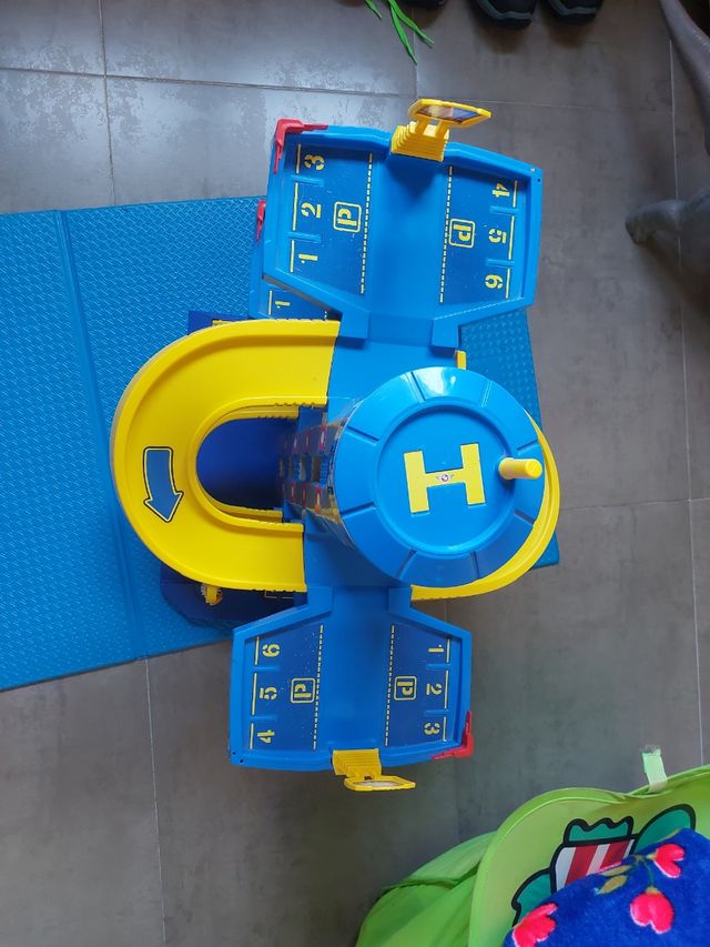 Parking Coches Ascensor - Gasolinera