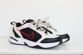 Zapatillas Nike Air Monarch IV - Blancas y Negras
