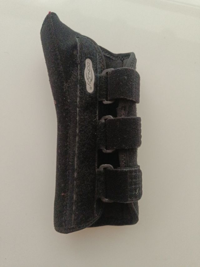 Muñequera DonJoy: Soporte de muñeca
