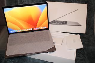MacBook Pro 13" Gris Plata