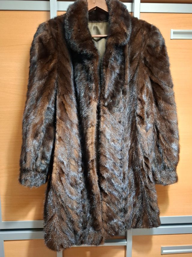 Abrigo corto tipo  V.Y.S..O. N.  marrón