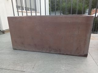 2 jardineras de diseño moderno