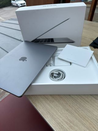 MacBook Pro 13" Gris Plata