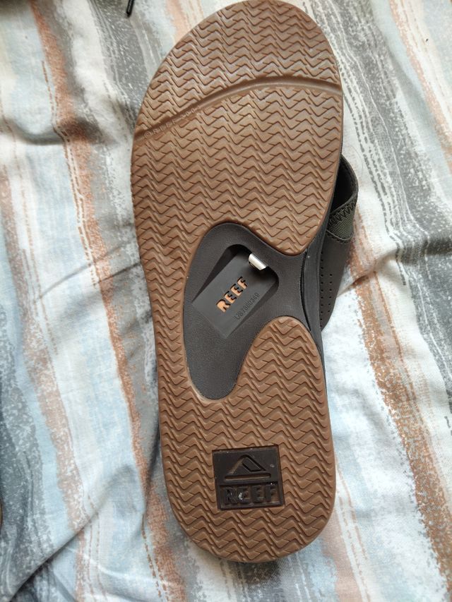 Sandalias REEF marrón-verde