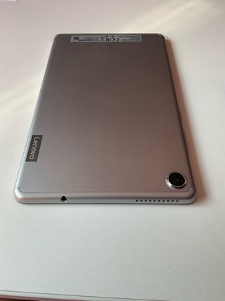 Lenovo Tab M8 - Negra y Plateada