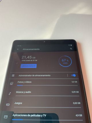 Lenovo Tab M8 - Negra y Plateada