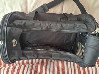 Transportín mascotas pequeño. Muy práctico cómodo.