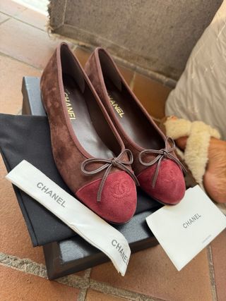 Bailarinas Chanel ante marrón-burdeos