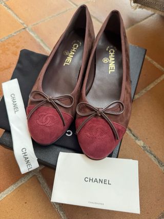 Bailarinas Chanel ante marrón-burdeos