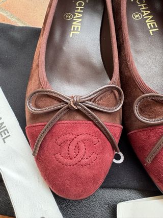 Bailarinas Chanel ante marrón-burdeos