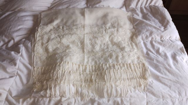 Regalo Pañuelo Blanco Roto Bordado