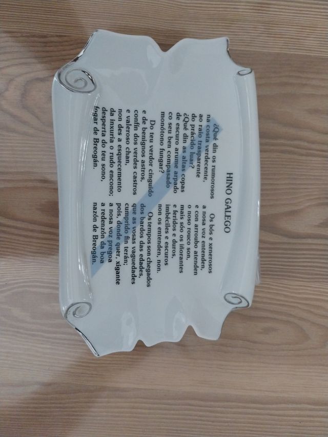 Hino de cerâmica galega