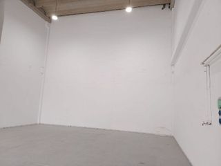 Nave industrial en venta en San Andrés en Madrid