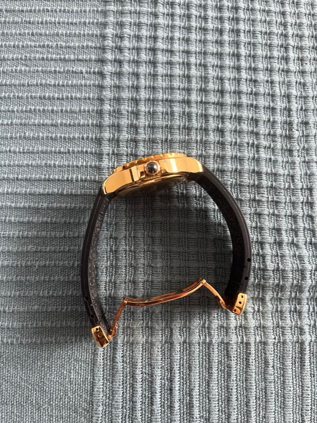 Reloj Certina mujer dorado